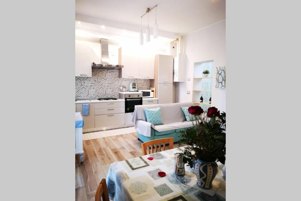 Delizioso Appartamento Cosy Ristrutturato Парма Экстерьер фото